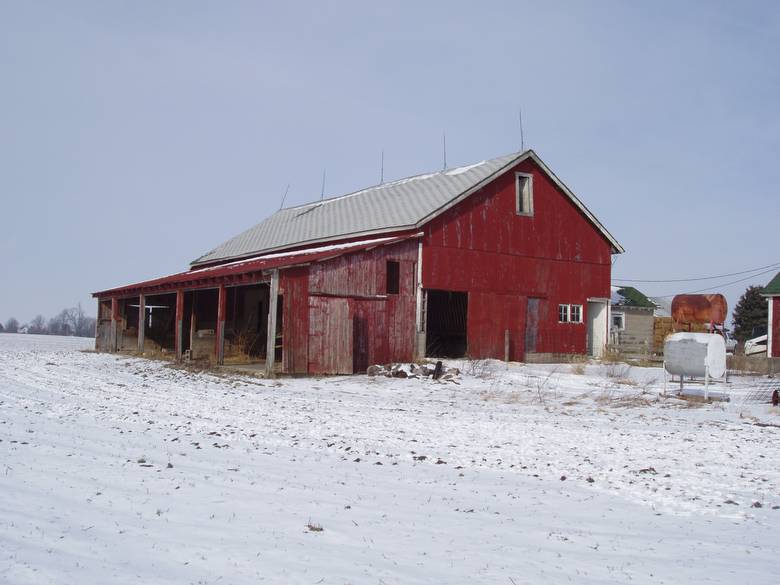 Byrum Barn Side and Rear View / Note lean-to on the rear of the barn (block structure on front)